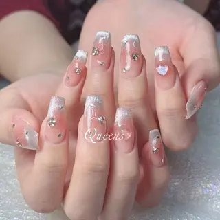 ネイル Queens 榊 まおのネイルデザイン