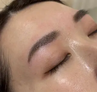 アイブロウ en_ Nanamiのマツエク・マツパデザイン