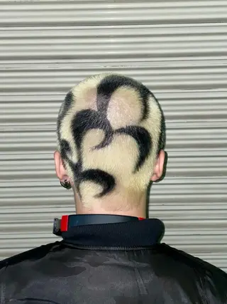 ショート メンズ 👽KINA👽 派手髪🦖💖✨のヘアスタイル