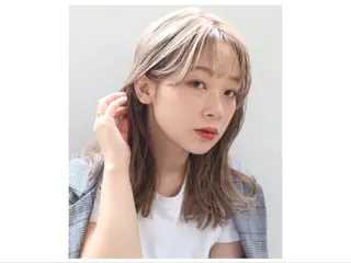 セミロング カラー LOOP hairのヘアスタイル
