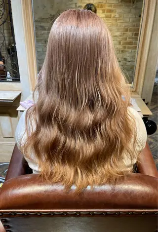 ロング 千代 夏輝のヘアスタイル