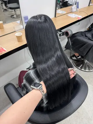 ロング カラー 暗髪🩶ラベンダー/ ブルー/ユウナ🤍のヘアスタイル