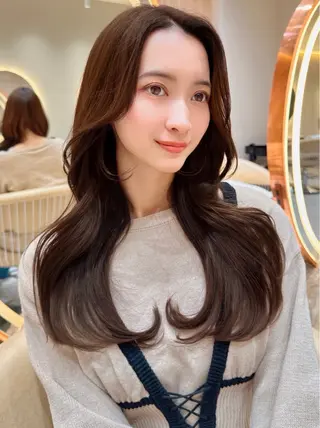 セミロング カラー 縮毛矯正✨🫧 レイヤー川村利幸のヘアスタイル