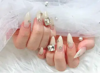 ネイル B·U Nail大宮 長さだし専門店のネイルデザイン