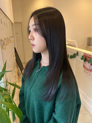 ロング 間水 和樹のヘアスタイル