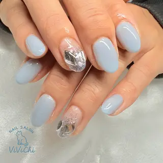 ネイル ViViChi 梨帆のネイルデザイン