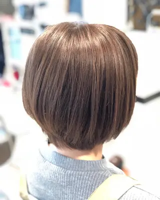 ショート カラー ベージュカラー🧸 伊藤なつみのヘアスタイル