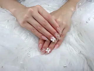 ネイル NIA🧊 YurieOsaのネイルデザイン