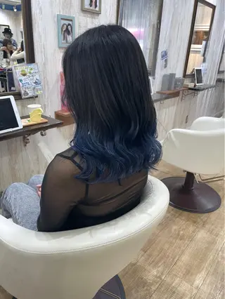 カラー white.梅田 デザインカラー🦄のヘアスタイル