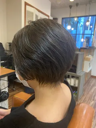 ショート くびれショート・ボブ カットorパーマ特化のヘアスタイル