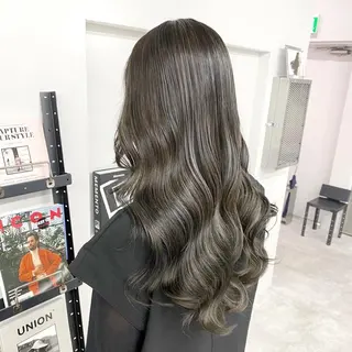 セミロング カラー ヘアアレンジ 髪質改善【縮毛矯正】 北千住 田邉 澪のヘアスタイル