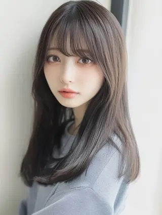 セミロング カラー 赤みなしオリーブ ハイトーン×レイヤーのヘアスタイル