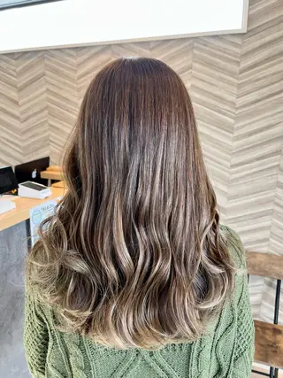 ロング 渡邉 三香子のヘアスタイル