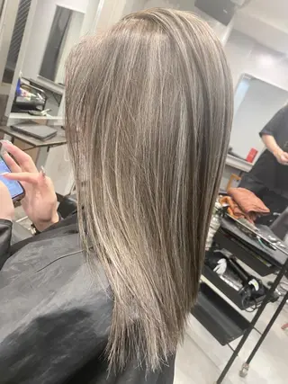 ミディアム カラー パーマ ヘアアレンジ ネイル マツエク・マツパ 井上 一平のヘアスタイル