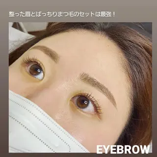 アイブロウ マツエク・マツパ U_la [ウーラ] 片岡の眉毛・アイブロウイメージ