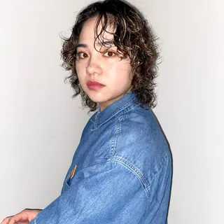 ショート カラー パーマ 飯ヶ谷 成海のヘアスタイル