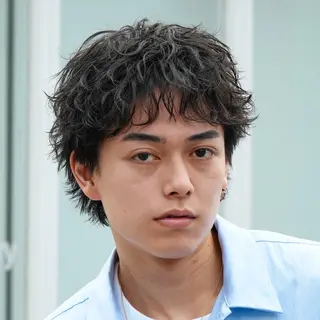 ショート パーマ メンズ フェザーパーマ職人 🪶ryosukeのヘアスタイル