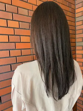 ロング カラー エイトウメダ 店長 稲尾友則のヘアスタイル