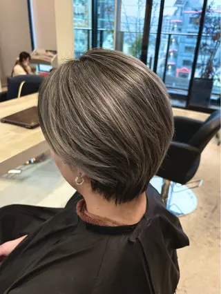 カラー HIRO ✂︎のヘアスタイル