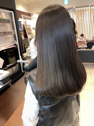 ロング カラー Kamie みかじりのヘアスタイル