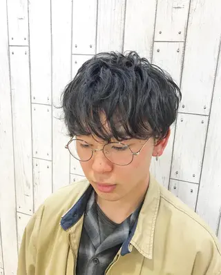 ショート カラー パーマ メンズ 🟦メンズパーマ🟦 横浜駅｜小上馬淳司のヘアスタイル