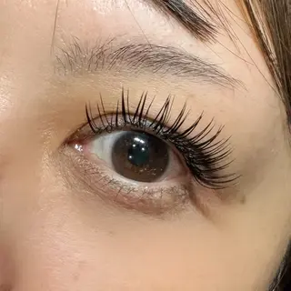 マツエク・マツパ NOA名駅束感まつげ ×眉毛SENA‪🎀のマツエク・マツパデザイン