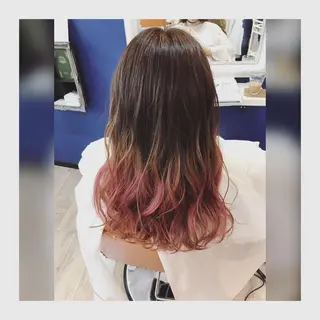 ロング カラー 岡本 智次のヘアスタイル