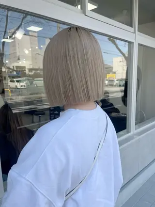 ミディアム カラー 長山 茉白のヘアスタイル
