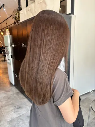 ロング カラー N° jillva 腰山 菜々美のヘアスタイル