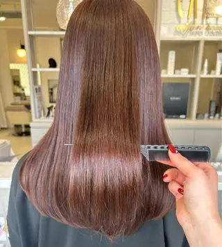 カラー 根本 美咲のヘアスタイル