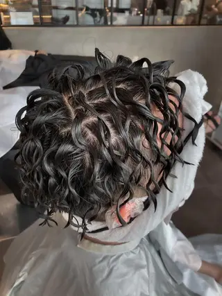 ショート パーマ メンズ 波巻きスパイラルパー マ/シャドウパーマ駿のヘアスタイル