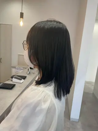 セミロング カラー パーマ やまこし 美裕樹のヘアスタイル