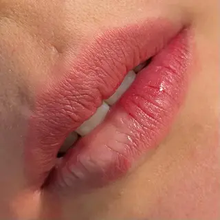 168.0 beautyのネイルデザイン