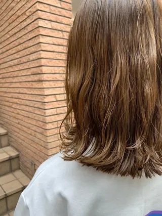 セミロング yaya✂︎ 美髪/艶カラーのヘアスタイル