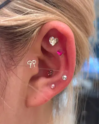 韓国レイヤー🪽 耳ツボジュエリーのヘアスタイル