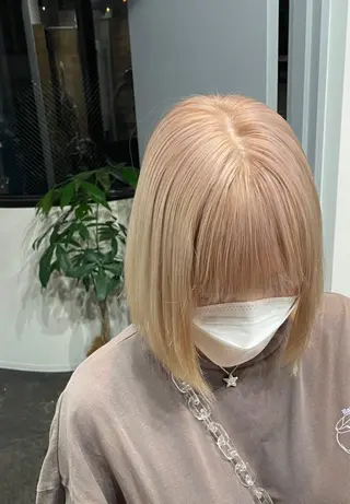 カラー ミルクティー× グレージュMOMOのヘアスタイル