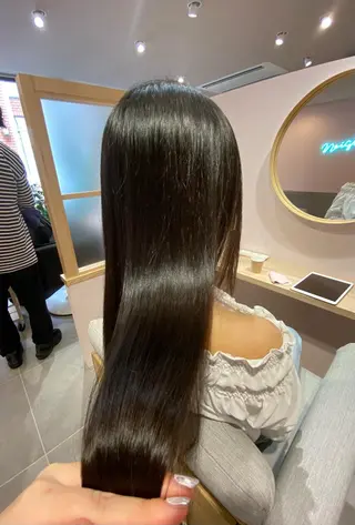 ロング nagisa /縮毛矯正のヘアスタイル
