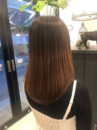 ミディアム 飯田 真季のヘアスタイル