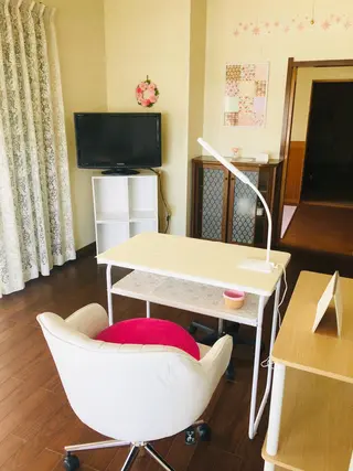 CROWN プライベートサロンのネイルデザイン