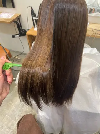 セミロング ロングレイヤー ／米澤凌華のヘアスタイル
