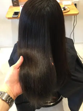 ロング ツヤ髪専門美容師 桑原 和誠のヘアスタイル