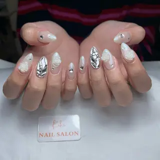 ネイル 💕鈴木ユリ パラジェル/オフ無料のネイルデザイン