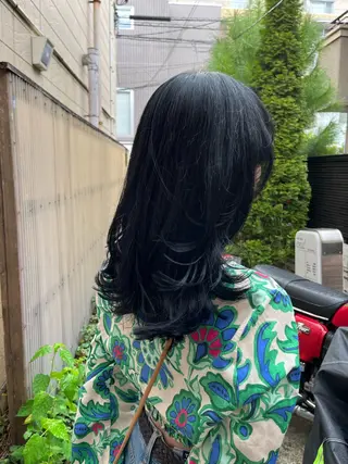 カラー 岡部 京香のヘアスタイル