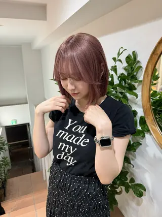 ショート カラー ⭐ハイトーンブリーチ ミルクティーピンクのヘアスタイル