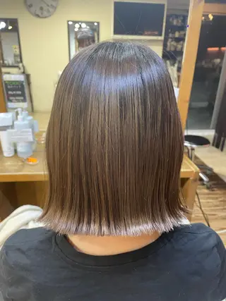ミディアム 山木 裕子のヘアスタイル