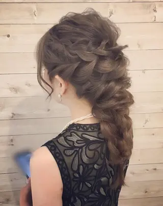 ロング ヘアアレンジ ヘアメイク エンカレッジのヘアスタイル