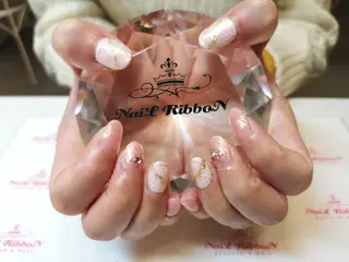 ネイル ネイルリボン 受付スタッフのネイルデザイン
