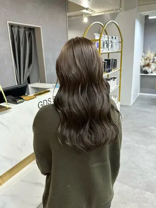 ロング 韓国風 白髪ぼかし NAOTOのヘアスタイル