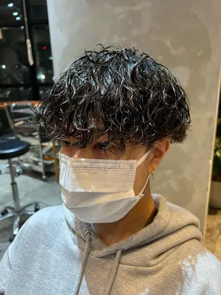 ショート パーマ メンズ 波巻きスパイラルパー マ/シャドウパーマ駿のヘアスタイル