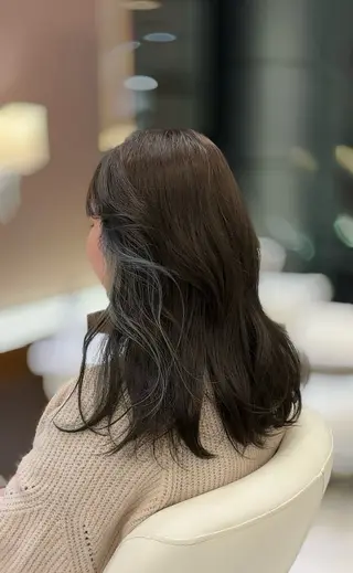 セミロング カラー ヘアアレンジ 🕊️国分寺🕊️ イオ🕊️のヘアスタイル